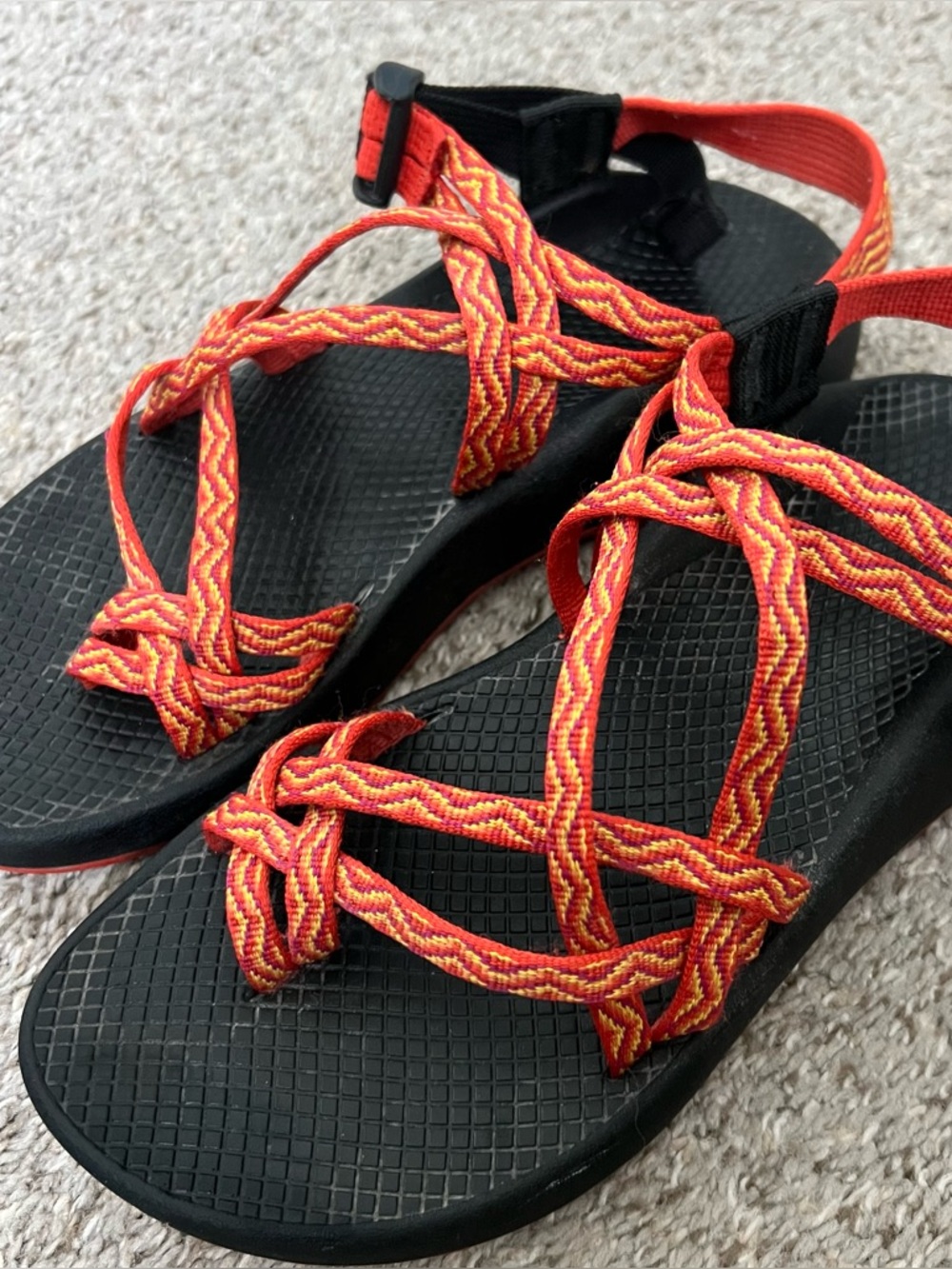 Chaco Women's Vibram Sandals Red and Orange Braided Straps Size 8